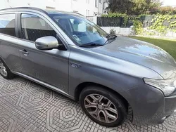 Usado 2014 Mitsubishi Outlander P-HEV Instyle Sedan | € 14.000