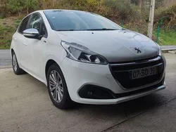 Usado 2017 Peugeot 208 Citadino | € 7.500