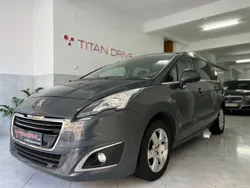 Cinza Usado 2015 Peugeot 5008 Allure Monovolume | € 11.900 (Preço elevado)