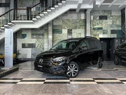 Preto Novo 2025 Mercedes T180 Monovolume | € 41.200