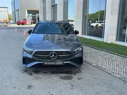 Cinza mountain Usado 2024 Mercedes A250 Advanced Plus Citadino | € 47.100 (Preço elevado)