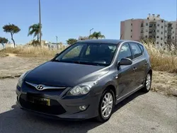 Usado 2010 Hyundai i30 Comfort Sedan | € 6.250 (Preço justo)