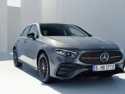 Cinzento Usado 2022 Mercedes A200 AMG line | € 28.300 (Super Preço)
