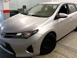 Cinza Usado 2015 Toyota Auris Touring Sports Active Carrinha | € 6.200 (Preço justo)