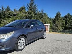 Usado 2005 Citroën C4 Exclusive Sedan | € 4.650 (Preço justo)