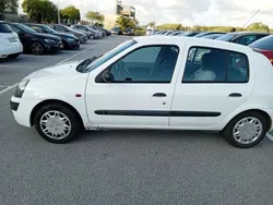 Usado 2001 Renault Clio II Sedan | € 2.500