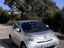 Cinzento Usado 2011 Toyota iQ Citadino | € 7.500 (Preço justo)