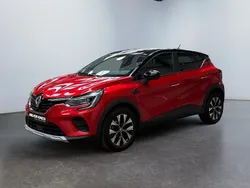 Vermelho Usado 2023 Renault Captur Evolution SUV | € 20.950 (Preço justo)