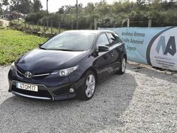 Azul Usado 2014 Toyota Auris Comfort | € 11.950 (Bom preço)