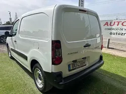 Branco Usado 2018 Peugeot Partner Monovolume | € 10.900 (Bom preço)