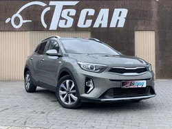 Cinza Usado 2022 Kia Stonic SUV | € 15.490 (Preço justo)
