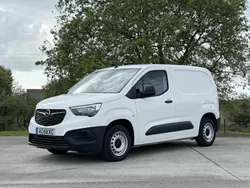 Branco Usado 2022 Opel Combo Monovolume | € 14.500 (Bom preço)