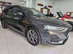 Cinzento Usado 2023 Ford Focus ST-Line Carrinha | € 26.000 (Preço justo)