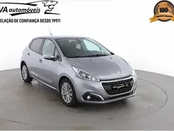 Cinzento Usado 2018 Peugeot 208 Signature Sky Citadino | € 11.950 (Preço justo)