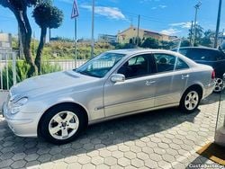 Cinza Usado 2006 Mercedes E220 Elegance Sedan | € 8.990 (Preço justo)