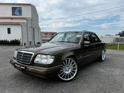 Cinza Usado 1990 Mercedes E200 Sedan | € 8.990