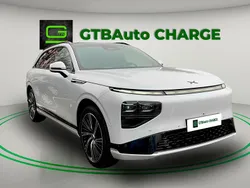 Branco Usado 2025 XPENG G9 AWD Performance SUV | € 64.900