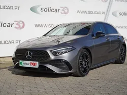 Cinza Usado 2023 Mercedes A200 AMG line Citadino | € 32.500 (Bom preço)