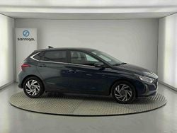 Cinzento Usado 2024 Hyundai i20 Comfort Citadino | € 17.490 (Preço justo)