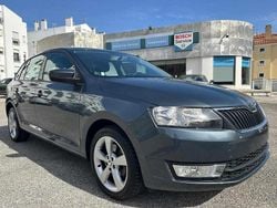 Cinza Usado 2014 Skoda Rapid Elegance | € 10.499 (Preço justo)