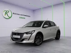 Branco Usado 2021 Peugeot e-208 Style Citadino | € 19.999 (Preço justo)