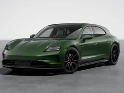 Verde carvalho metalizado neo Novo 2024 Porsche Taycan 4S Sport Turismo Sedan | € 179.281
