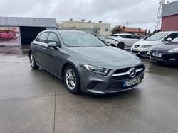 Cinza Usado 2019 Mercedes A180 Style | € 18.900 (Preço elevado)