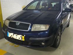 Usado 2005 Skoda Fabia Sedan | € 1.750 (Bom preço)