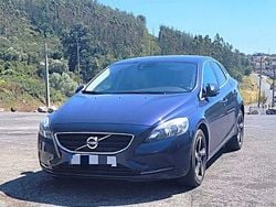 Usado 2014 Volvo V40 Summum Sedan | € 10.900 (Preço justo)