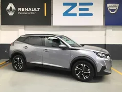 Cinzento Usado 2021 Peugeot 2008 Allure SUV | € 19.900 (Preço justo)