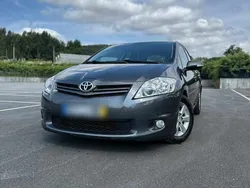 Cinza Usado 2011 Toyota Auris Active Citadino | € 10.490 (Preço justo)