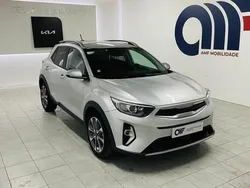 Cinza Usado 2024 Kia Stonic SUV | € 18.999 (Preço justo)