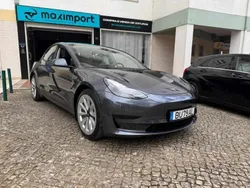 Cinza Usado 2022 Tesla Model 3 Sedan | € 29.300 (Bom preço)