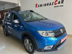 Azul Usado 2018 Dacia Sandero Stepway Citadino | € 11.750 (Preço justo)