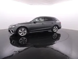 Cinza Usado 2023 Audi A4 S-Line Carrinha | € 43.900