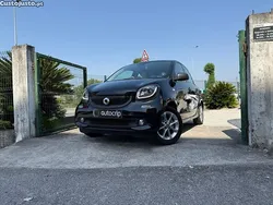 Preto Usado 2017 Smart ForFour Passion Citadino | € 11.390 (Preço justo)