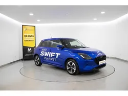 Azul Usado 2024 Suzuki Swift | € 21.780