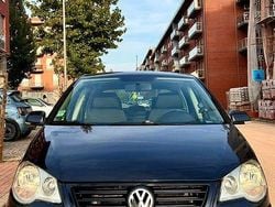 Usado 2008 VW Polo Sedan | € 5.200 (Caro)