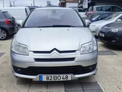 Cinzento prata metalizado Usado 2006 Citroën C4 | € 3.750 (Preço justo)