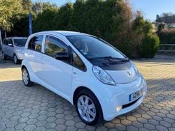 Branco Usado 2013 Peugeot iON Citadino | € 6.750