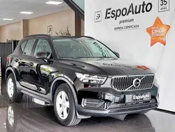 Preto Usado 2021 Volvo XC40 Momentum SUV | € 24.990 (Bom preço)
