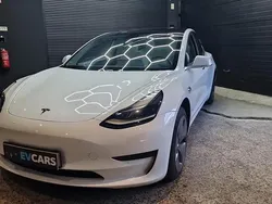 Branco Usado 2020 Tesla Model 3 Sedan | € 21.500 (Preço justo)