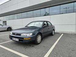 Cinzento Usado 1995 Toyota Corolla Citadino | € 1.800