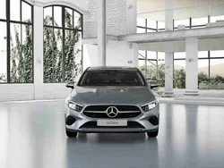 Cinzento Novo 2025 Mercedes A200 Citadino | € 46.525 (Preço elevado)