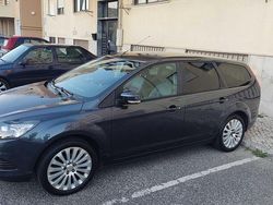 Usado 2010 Ford Focus Titanium Sedan | € 6.750 (Preço elevado)