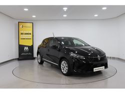 Preto Usado 2024 Renault Clio V Evolution | € 20.680 (Preço elevado)
