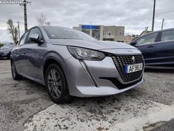 Cinza Usado 2021 Peugeot 208 Active Citadino | € 12.900 (Preço justo)