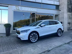 Branco cinzento Usado 2021 Skoda Enyaq iV SUV | € 44.900 (Preço justo)