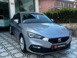 Prateado cinzento Usado 2022 Seat Leon Style Citadino | € 19.450 (Preço justo)