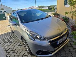Usado 2016 Peugeot 208 Citadino | € 8.500 (Bom preço)
